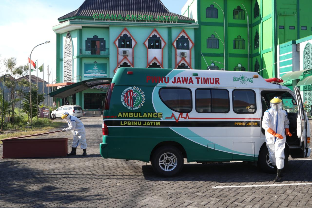 Relawan Satgas Covid-19...