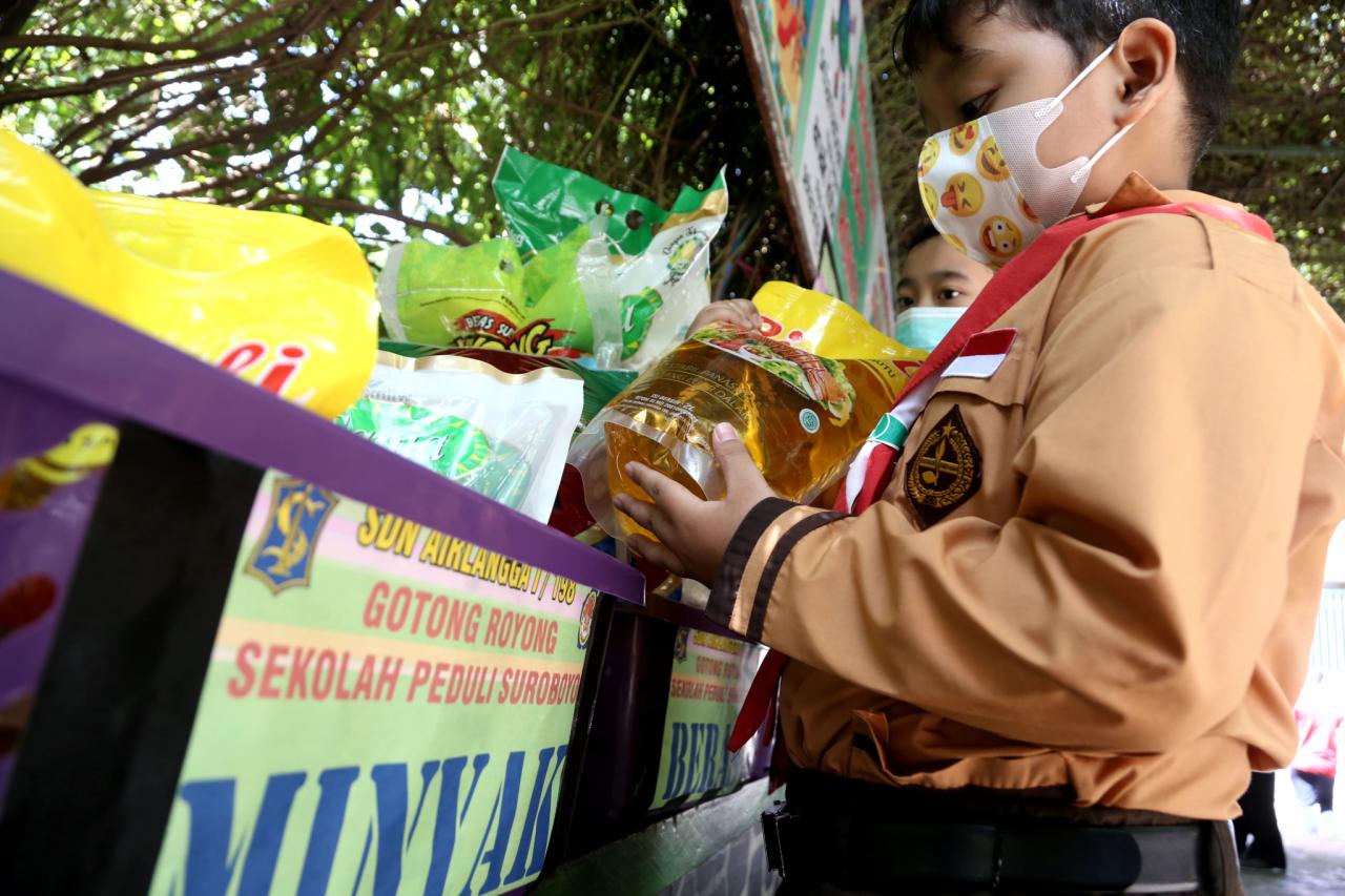 Siswa SD dan Wali Murid...