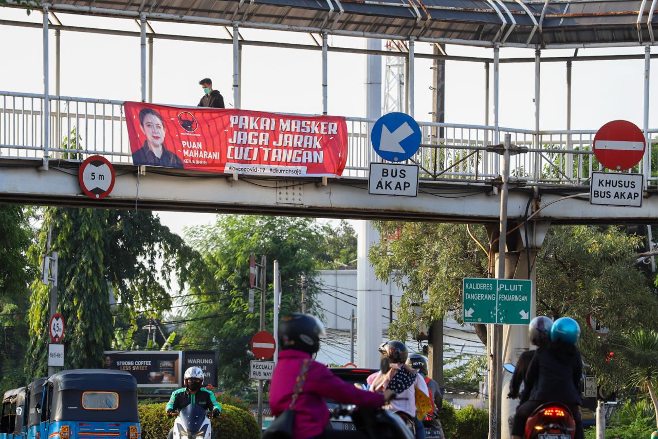 Baliho Tokoh Politik...