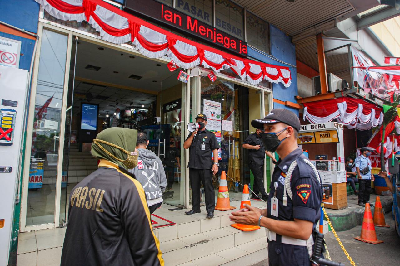 Pengelola Pasar Jatinegara...