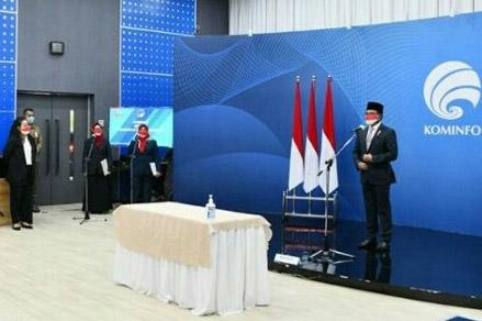 Menteri Johnny : Orkestrasi...