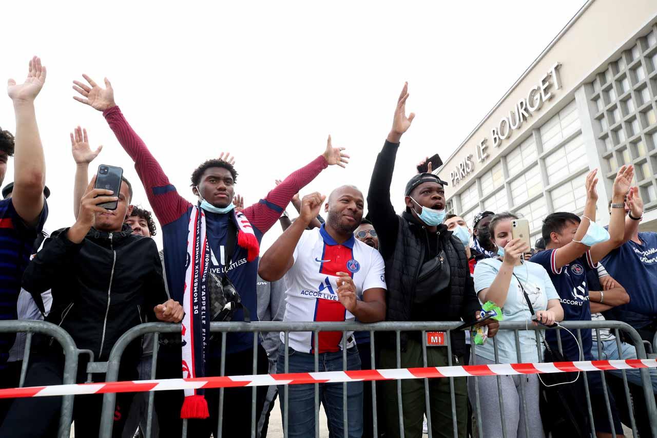 Potret Suporter PSG...