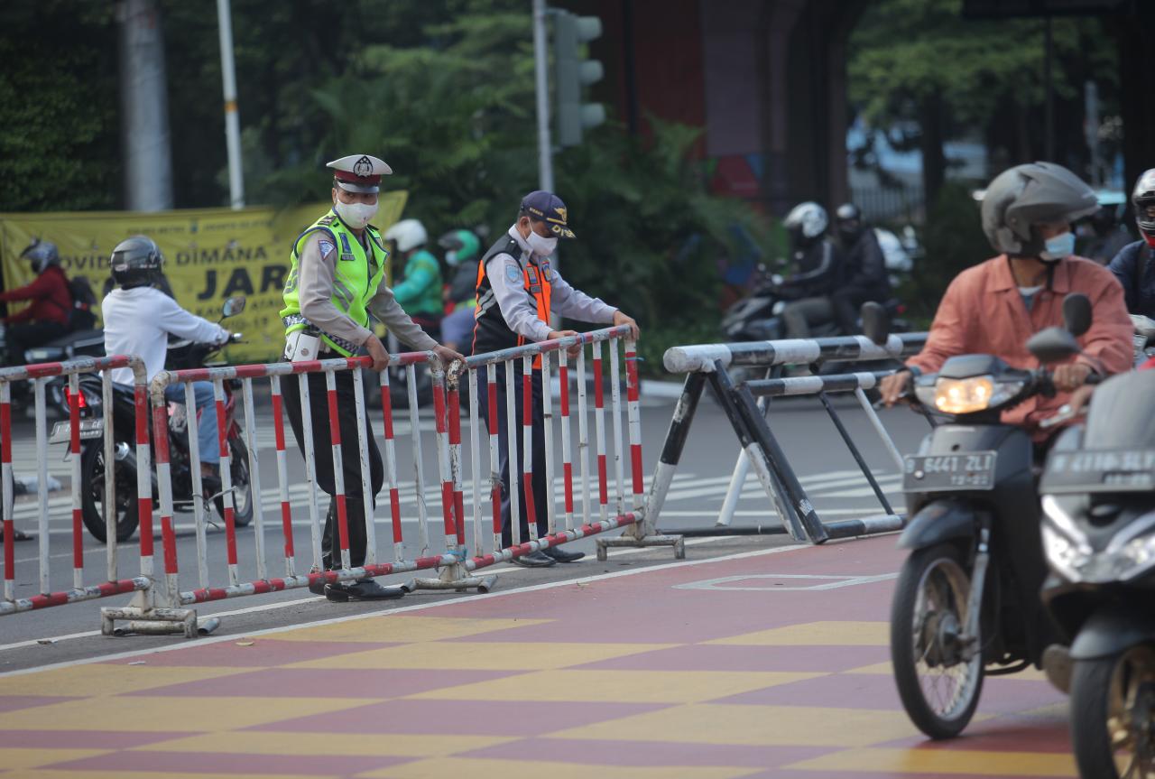 100 Titik Penyekatan...