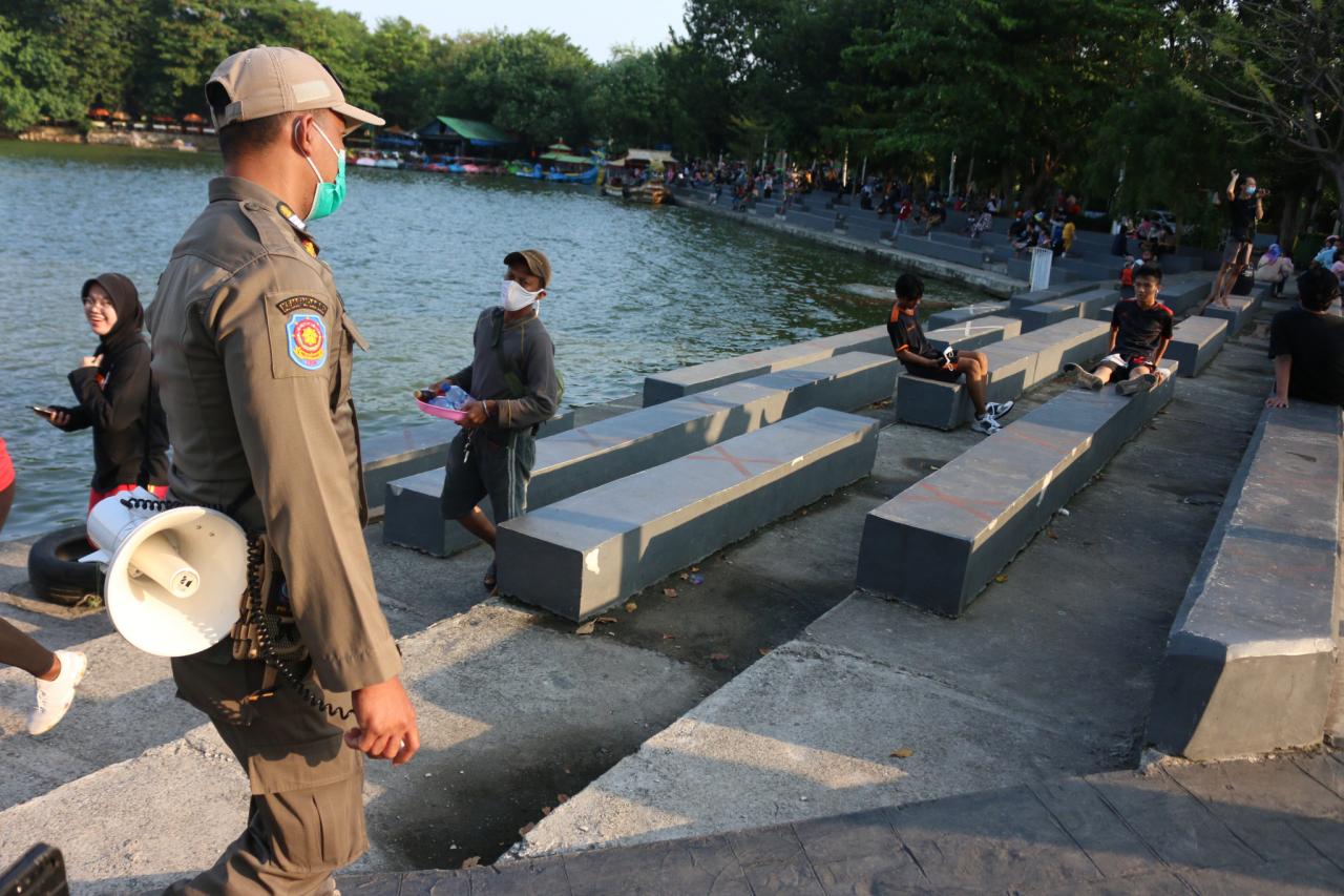 Penyekatan Dibuka, Danau...