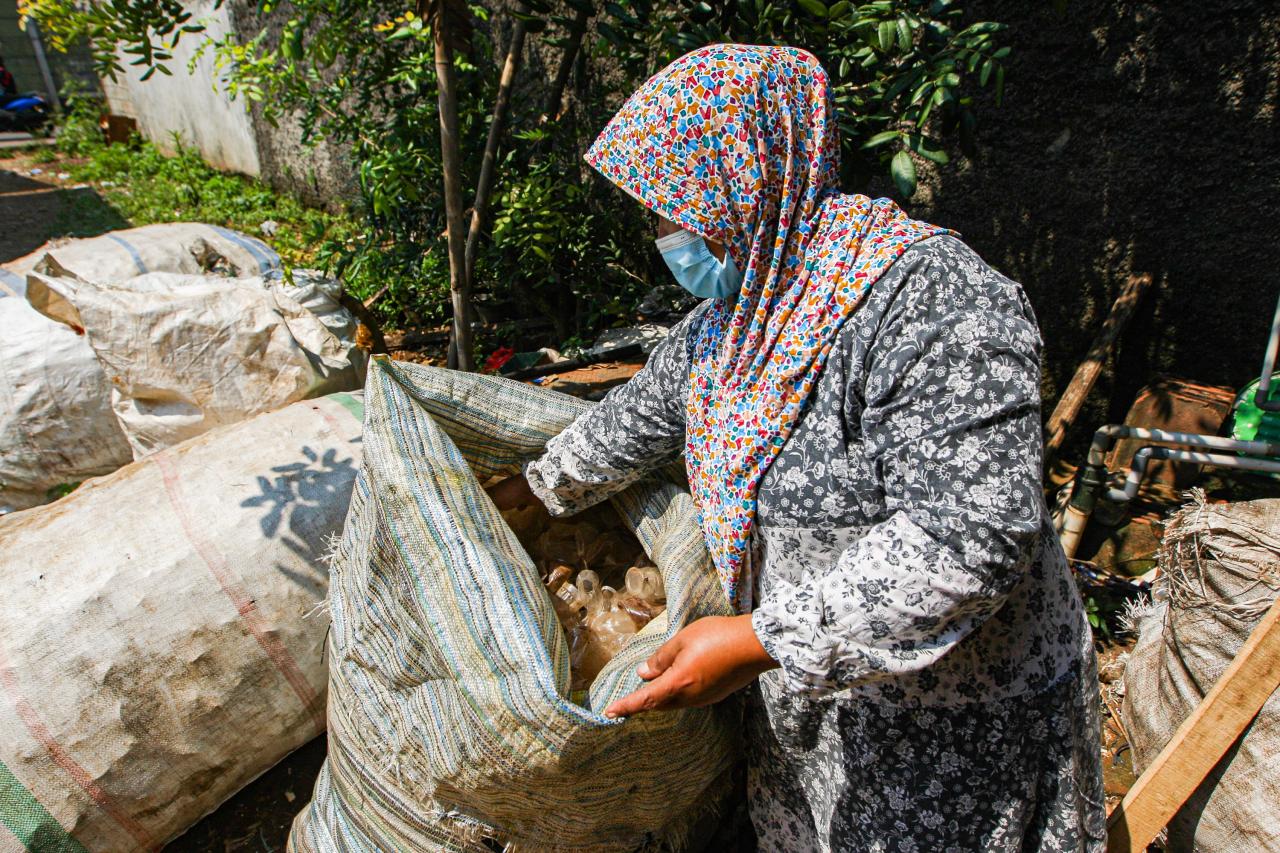 Menyulap Sampah Plastik...