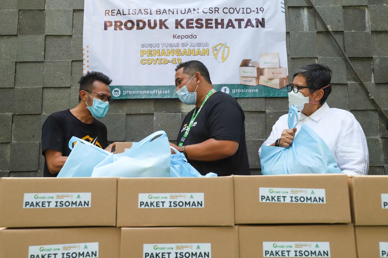 GP Ansor Serahkan 500...