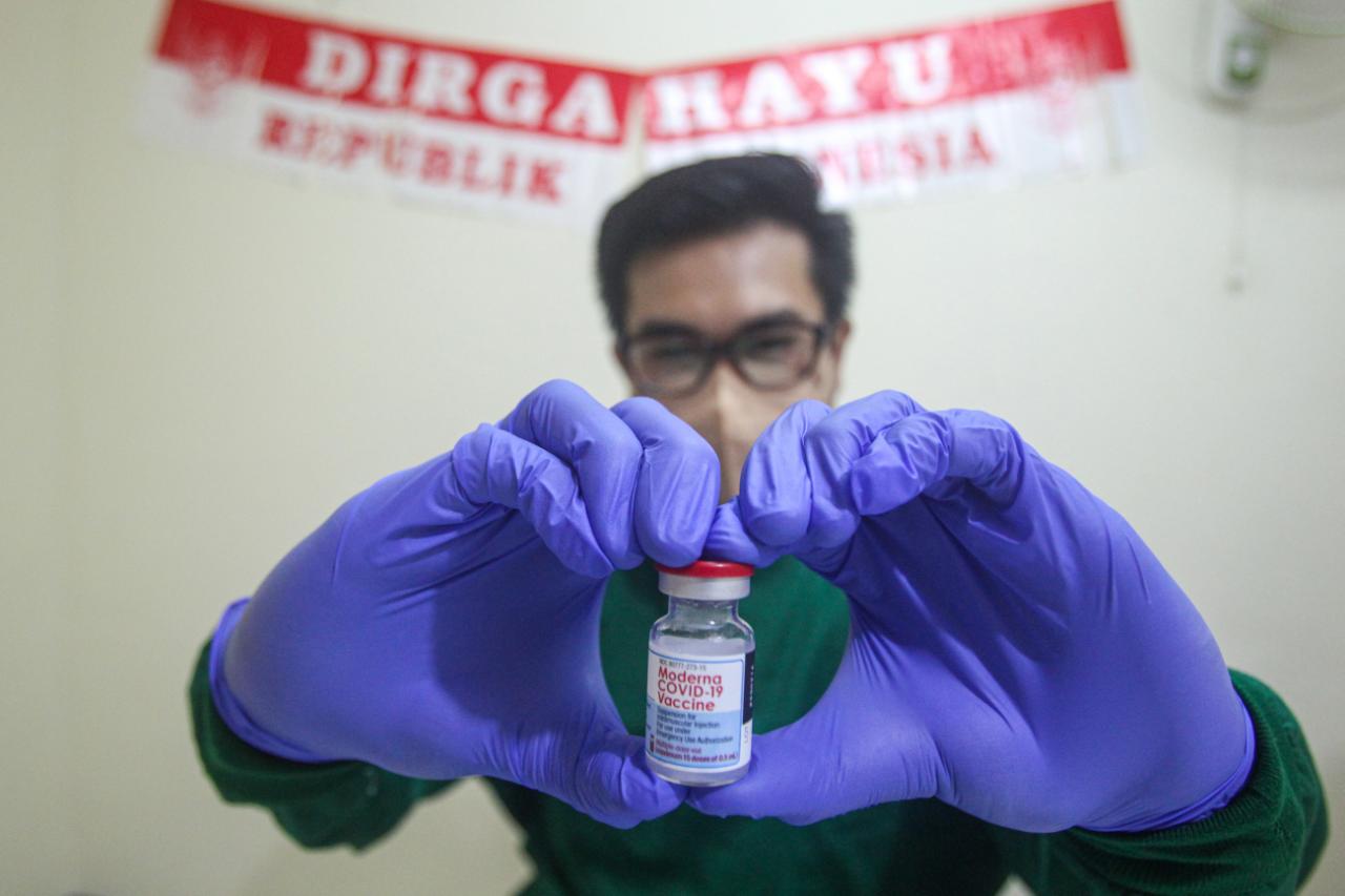 Vaksinasi Booster untuk...