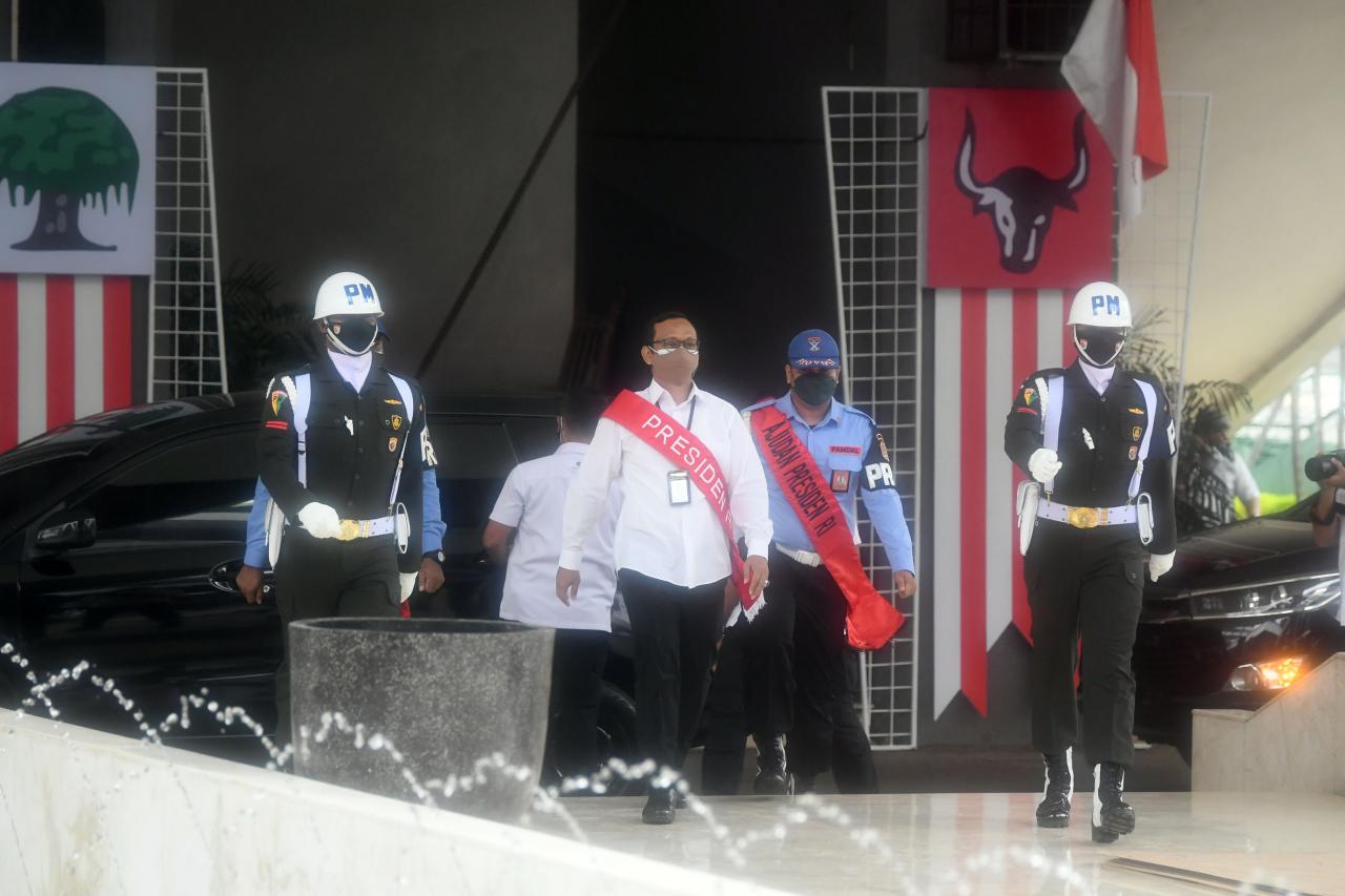 Gladi Persiapan Sidang...