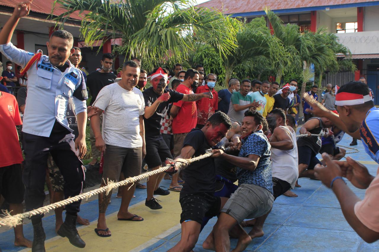Keseruan Narapadina...