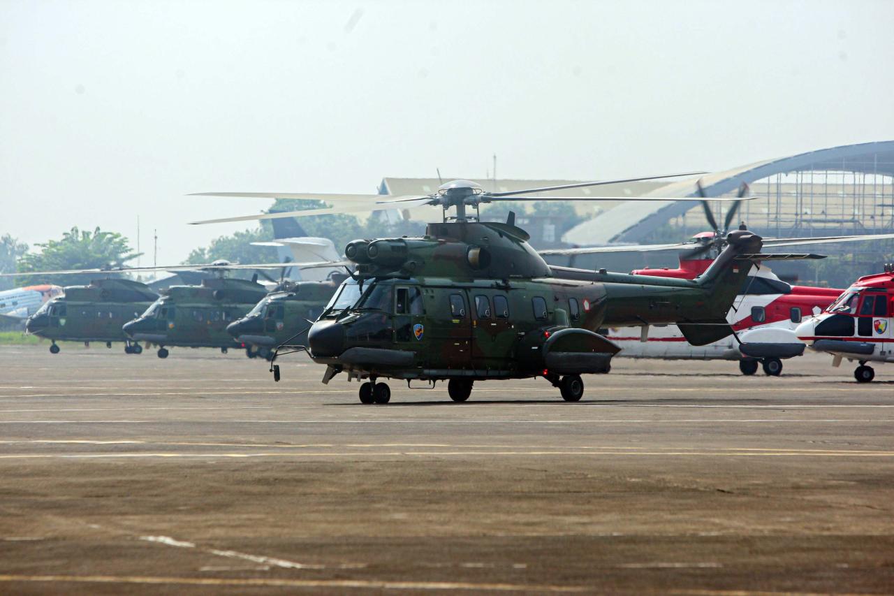 Melihat Persiapan Helikopter...