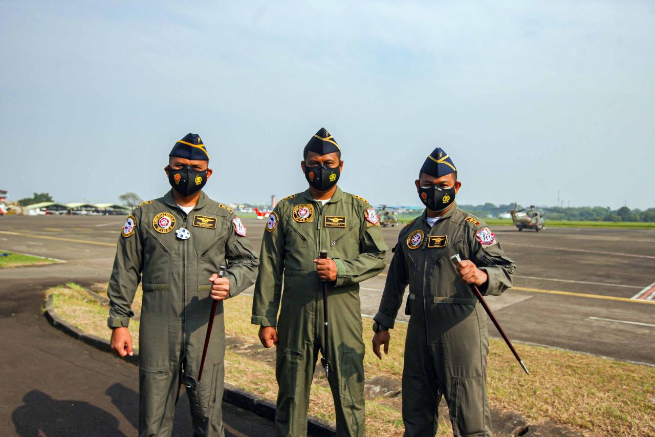 Melihat Persiapan Helikopter...
