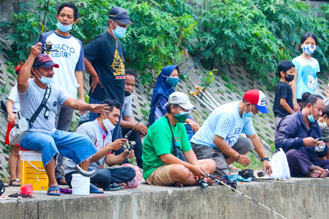 Serunya Lomba Mancing...