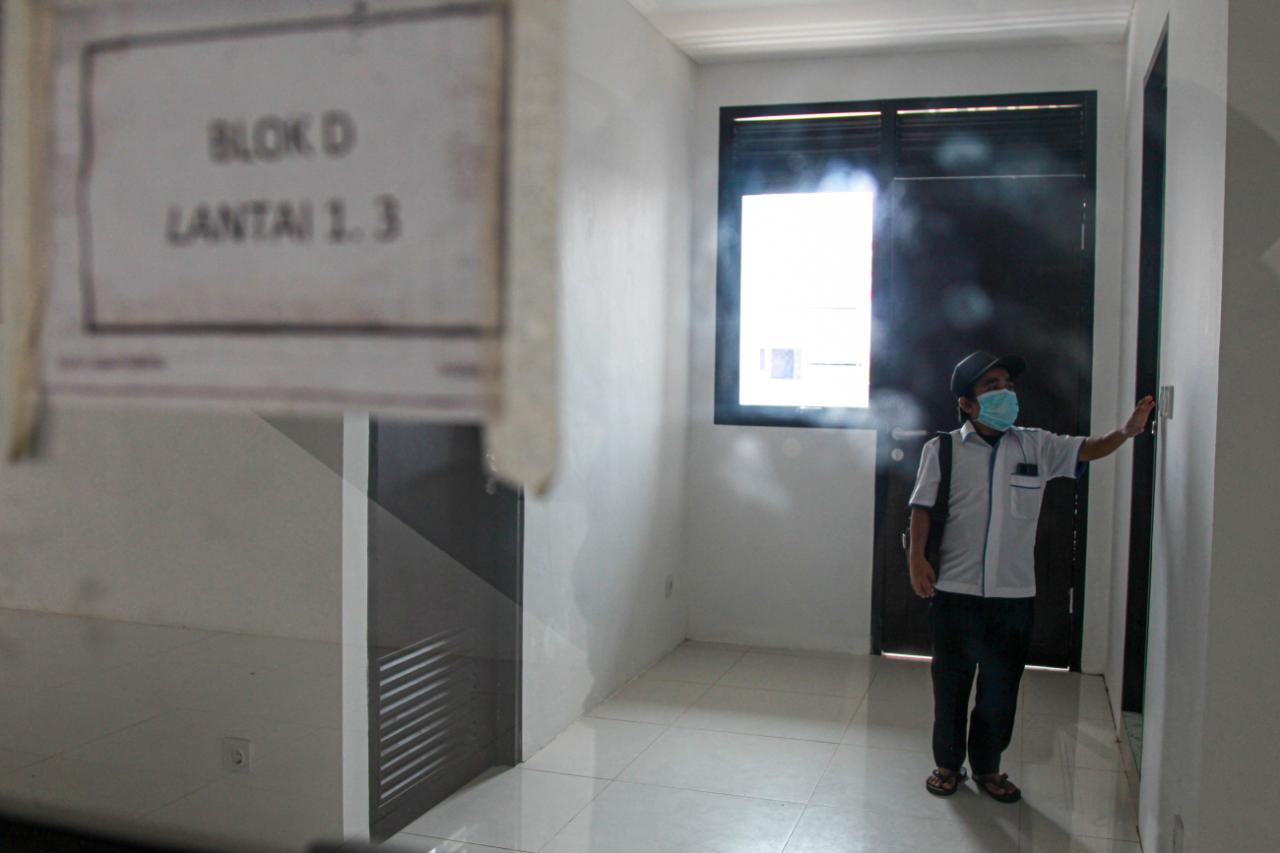 Melihat Lebih Dekat...