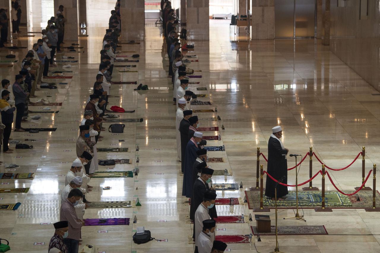 Shalat Jumat Pertama...
