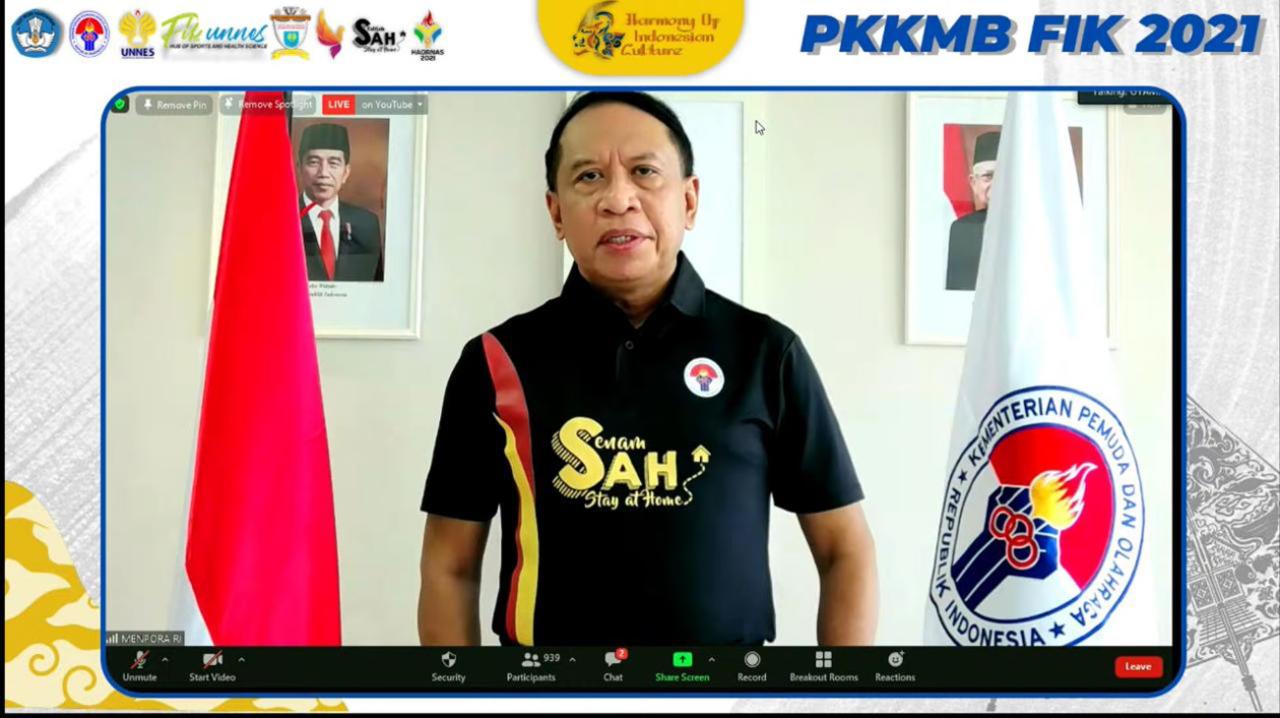 1.015 Mahasiswa Baru...