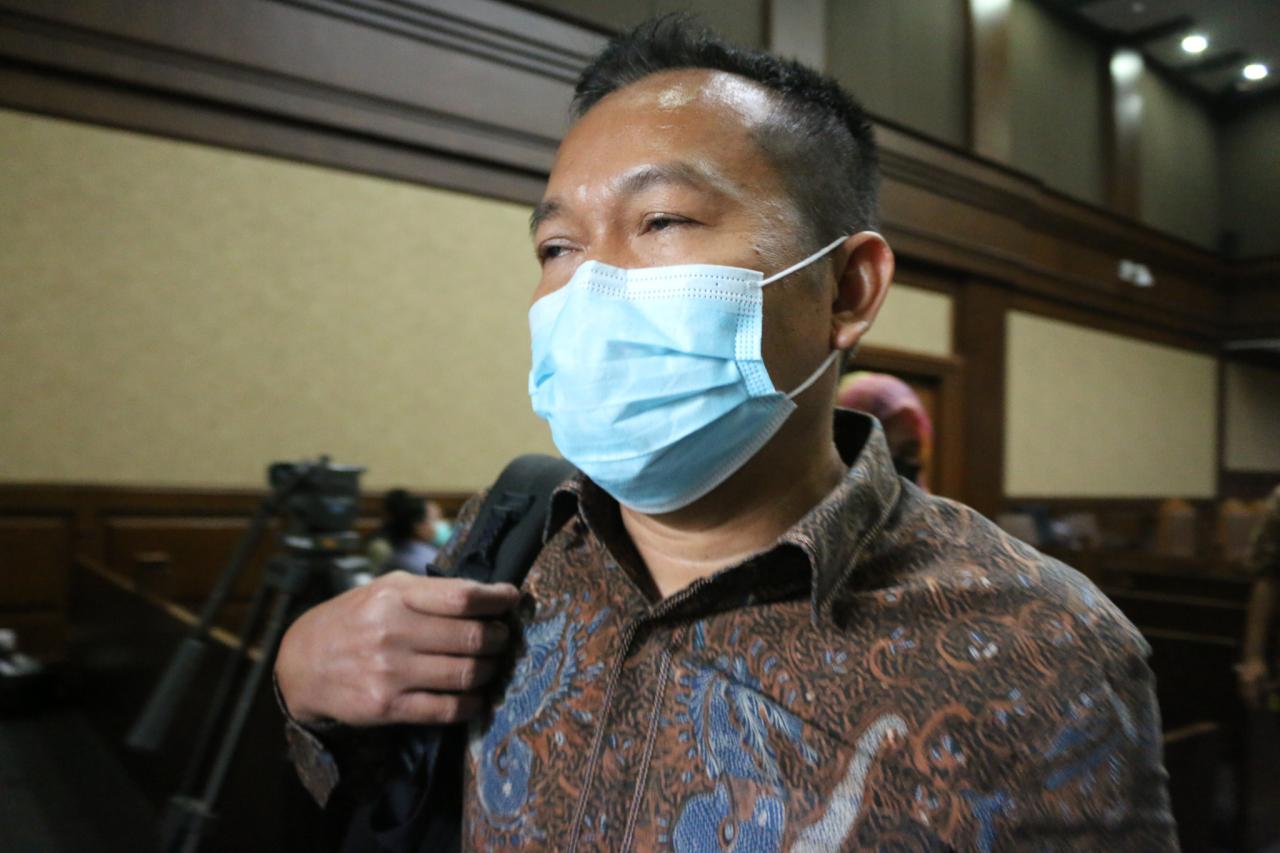 Terdakawa Adi Wahyono...