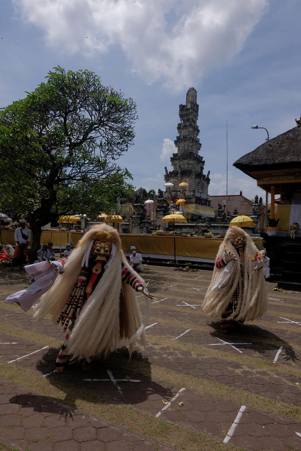 Upacara Wisuda Bumi...