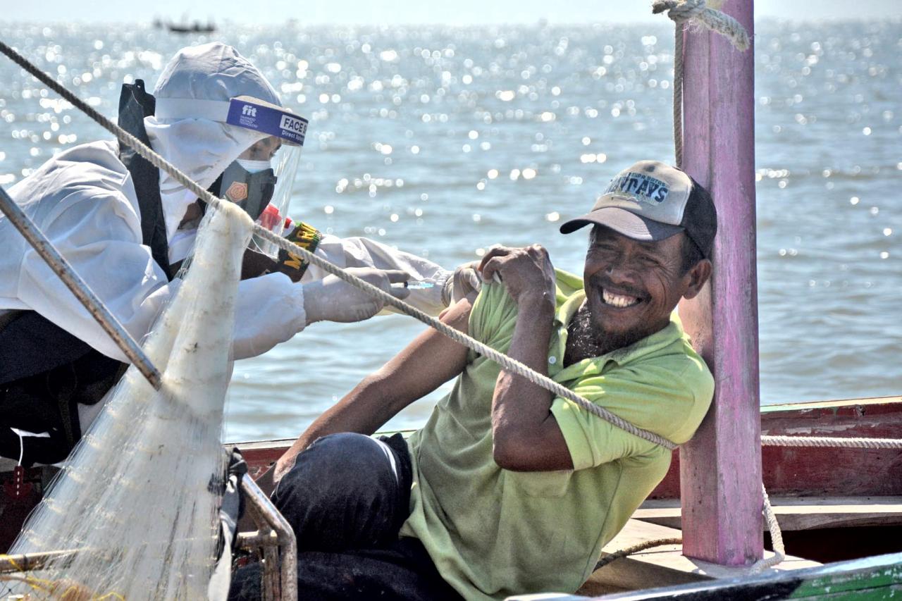 Hingga Tengah Laut,...