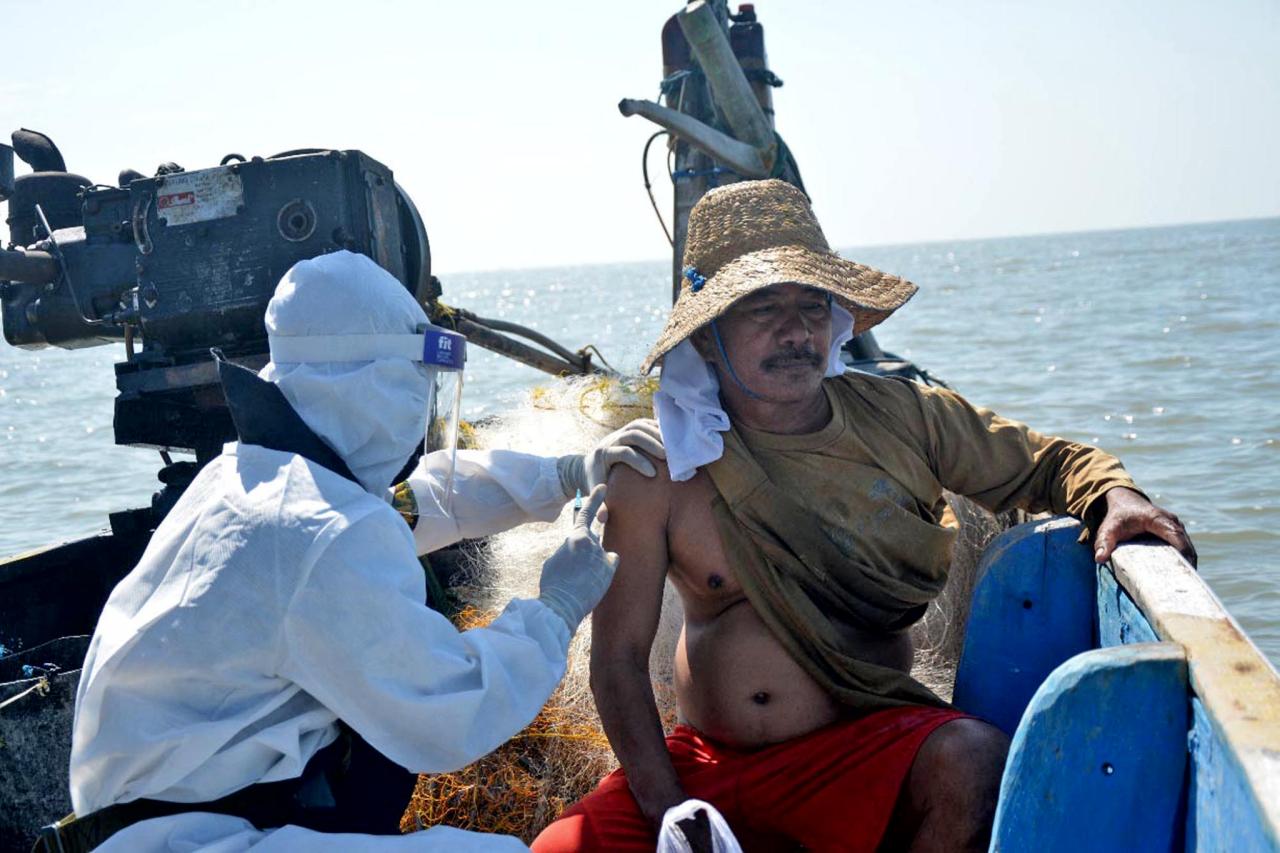 Hingga Tengah Laut,...