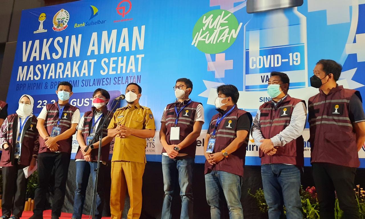 HIPMI Sulsel Gelar Vaksinasi...