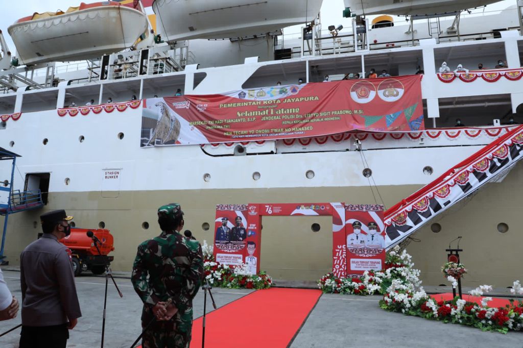 Panglima TNI dan Kapolri...