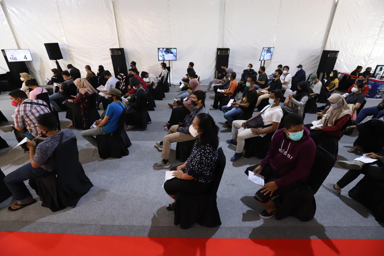 Suasana Sentra Vaksinasi...