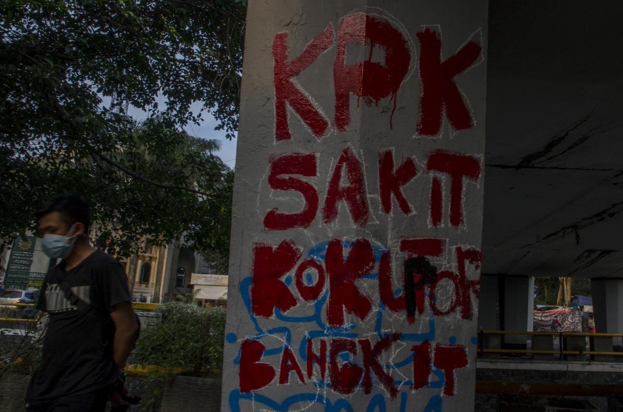 Mural Kritik KPK di...