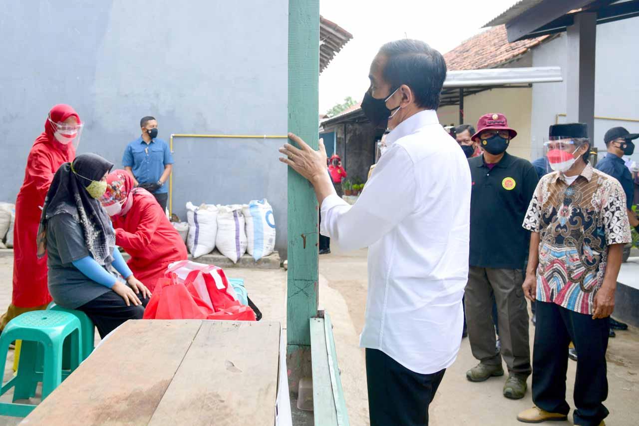 Intip Gaya Selow Jokowi...