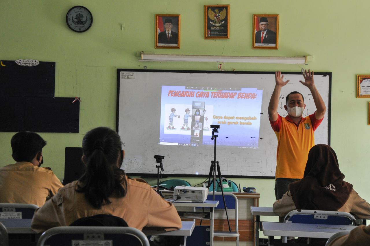 66 SMP di Bekasi Gelar...