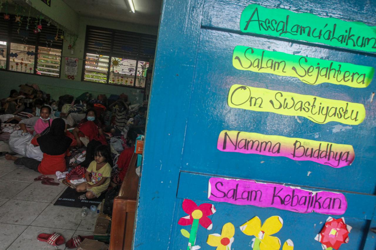 Ratusan Korban Kebakaran...