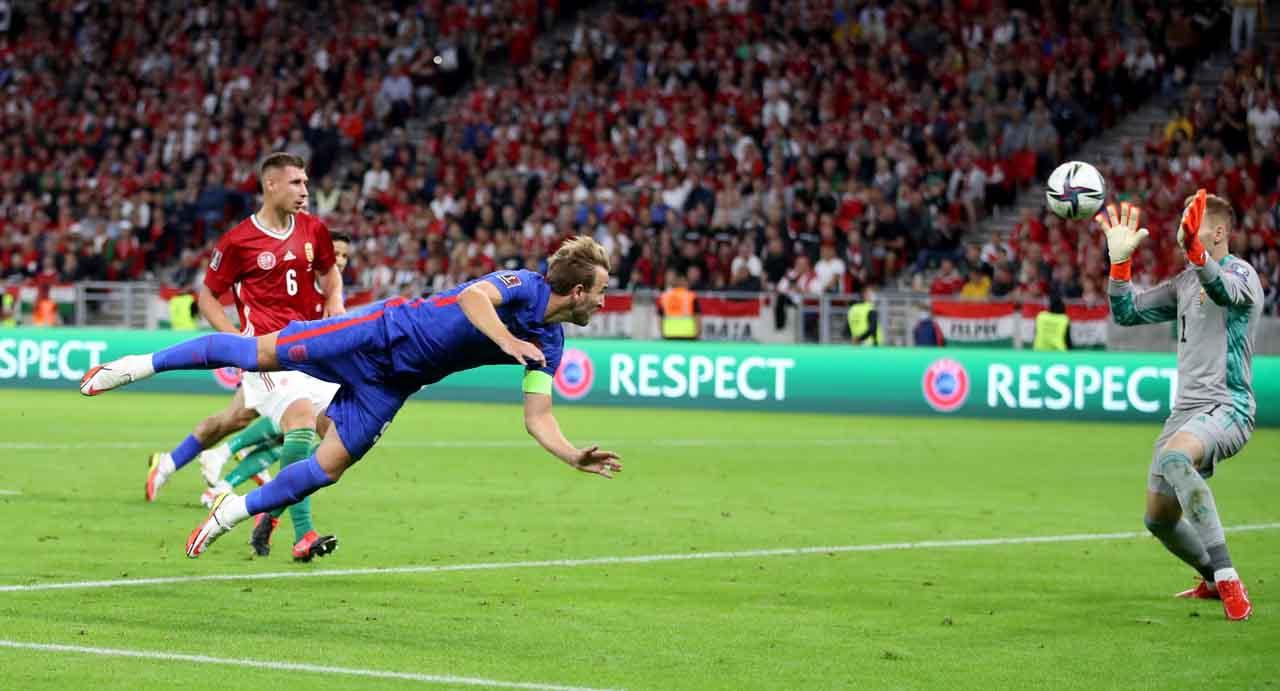 Bantai Hungaria 4-0,...