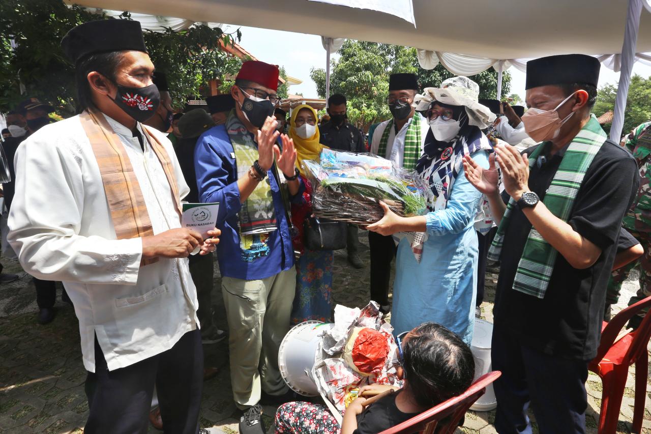 Pemanfaatan Sampah Menjadi...