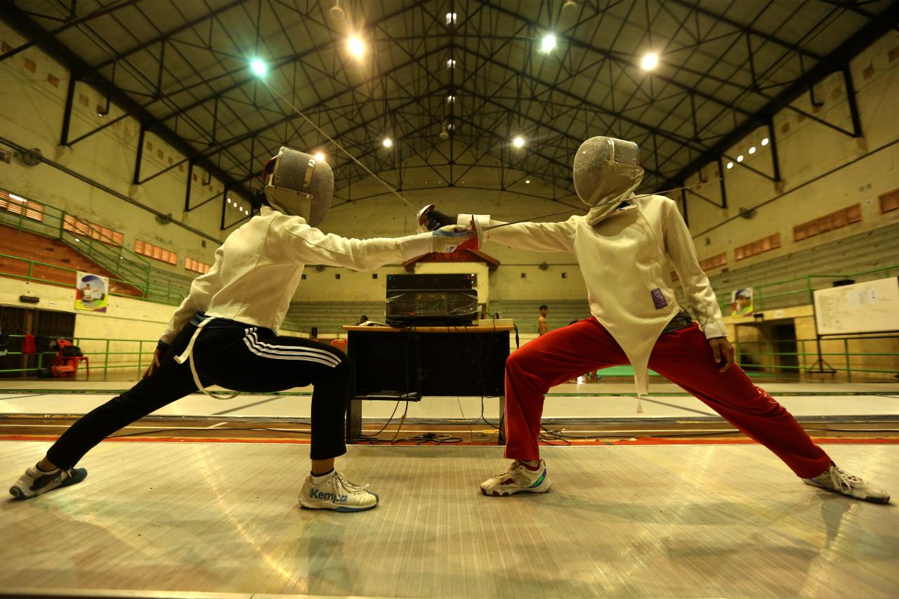 Latihan Atlet Anggar...