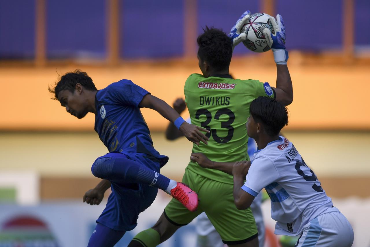 PSIS Semarang Kalahkan...