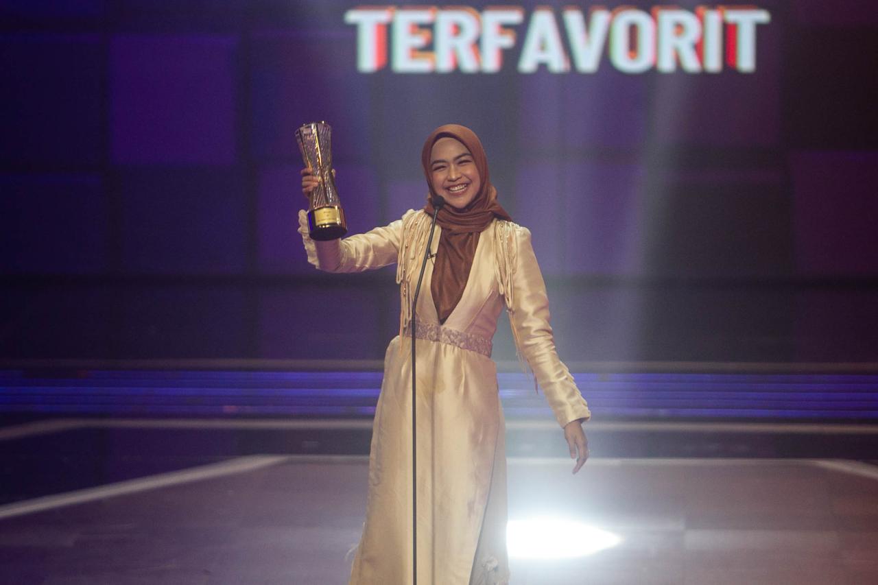 Kalahkan RANS Entertaiment...