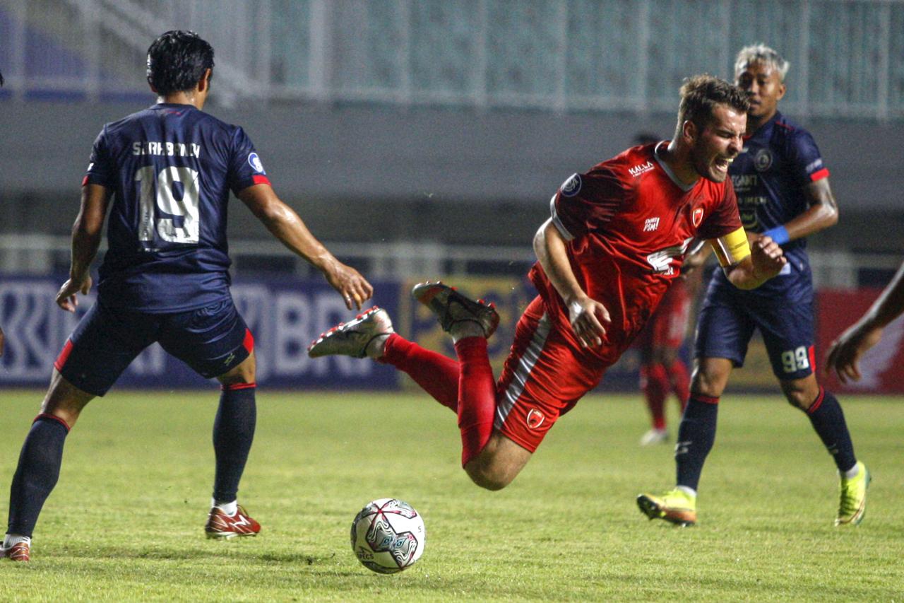PSM Makassar Hadapi...
