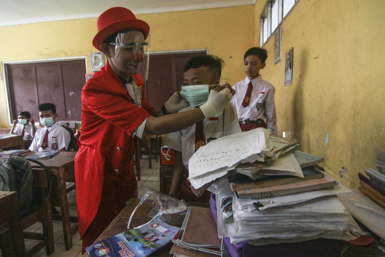 Edukasi Prokes di Sekolah...