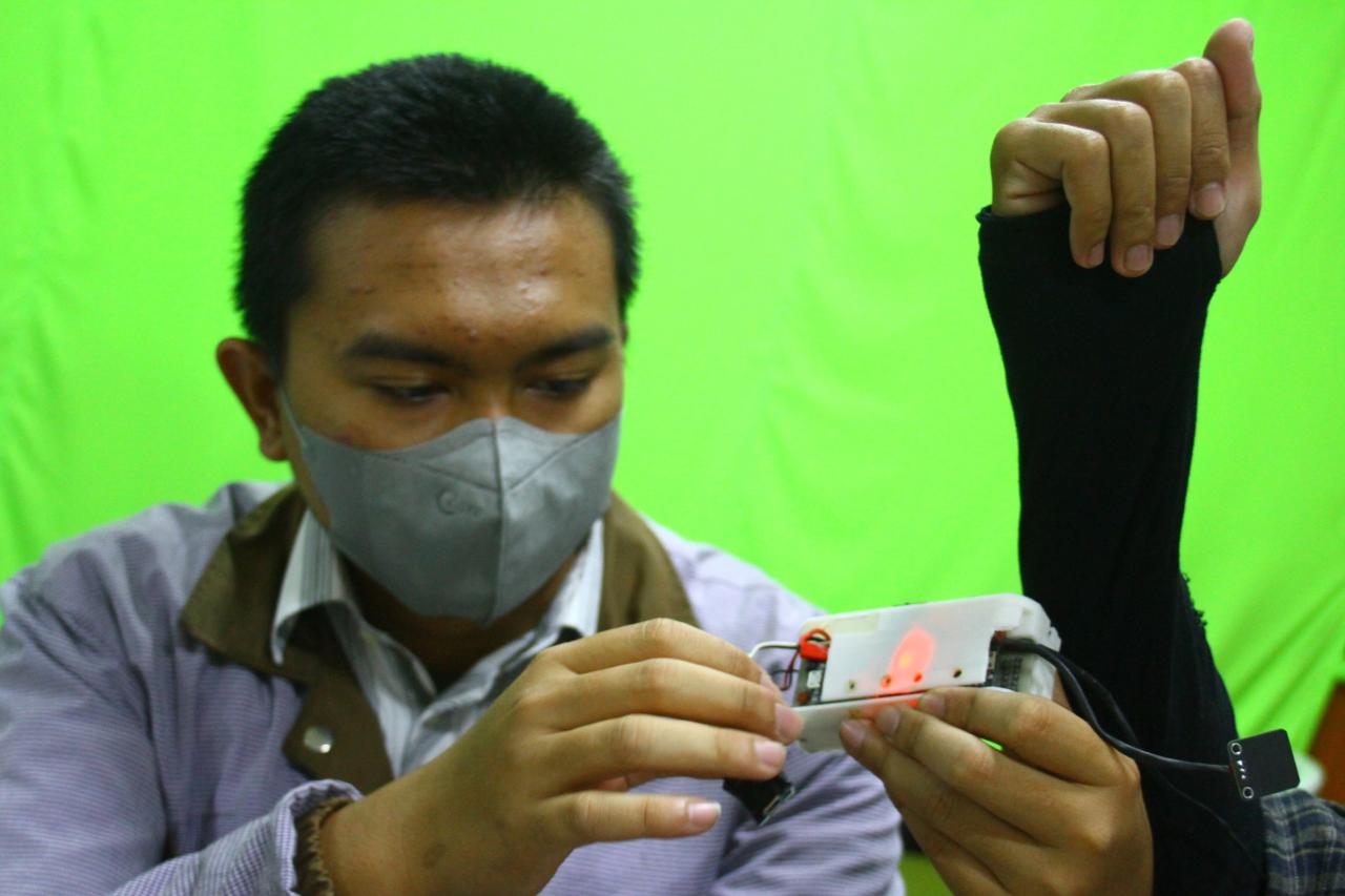 Keren, Mahasiswa Ini...