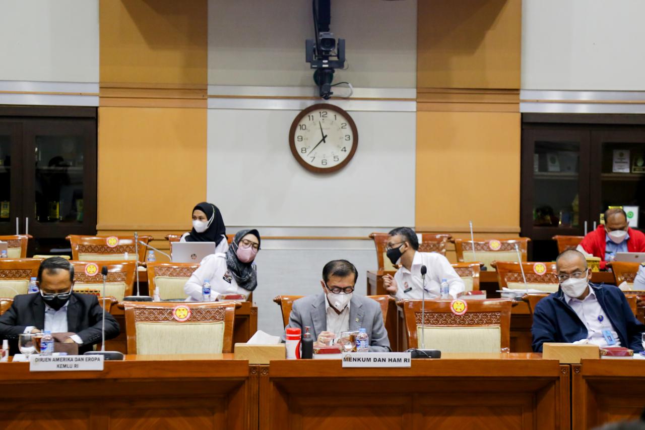 Raker Komisi II DPR...