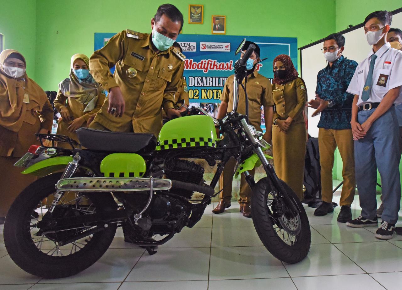 Inspiratif, Dua Siswa...