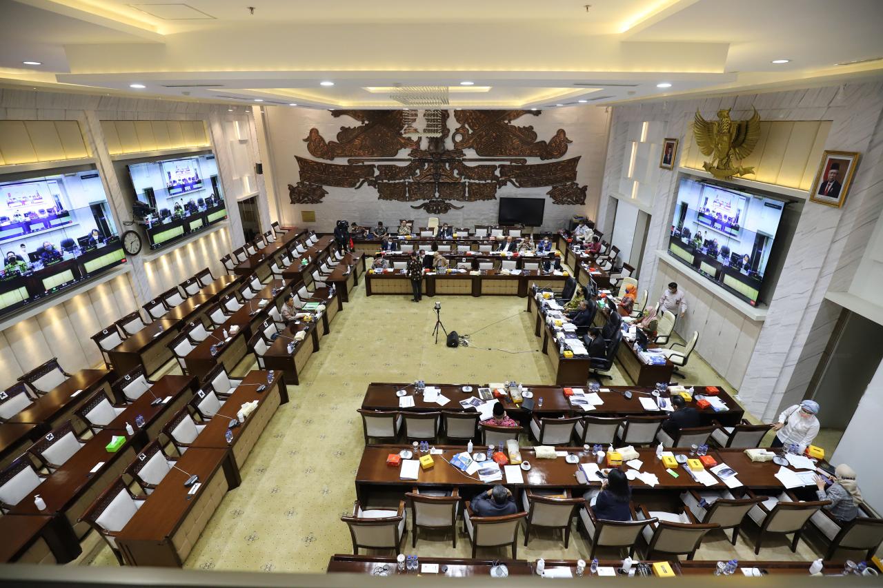 Uji Kelayakan dan Kepatutan...