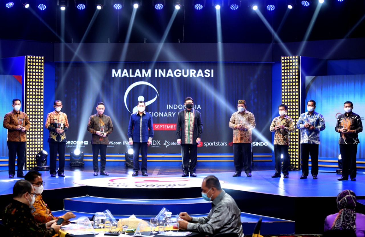 15 Kepala Daerah Berprestasi...
