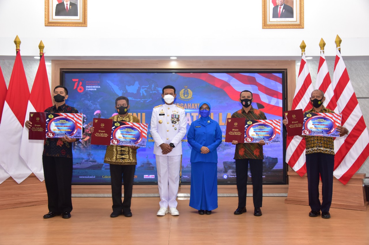 Upacara Peringatan HUT...