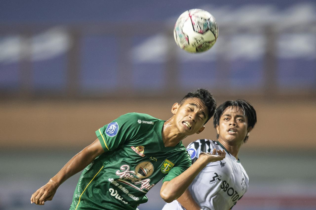 Persebaya Surabaya Tundukkan...
