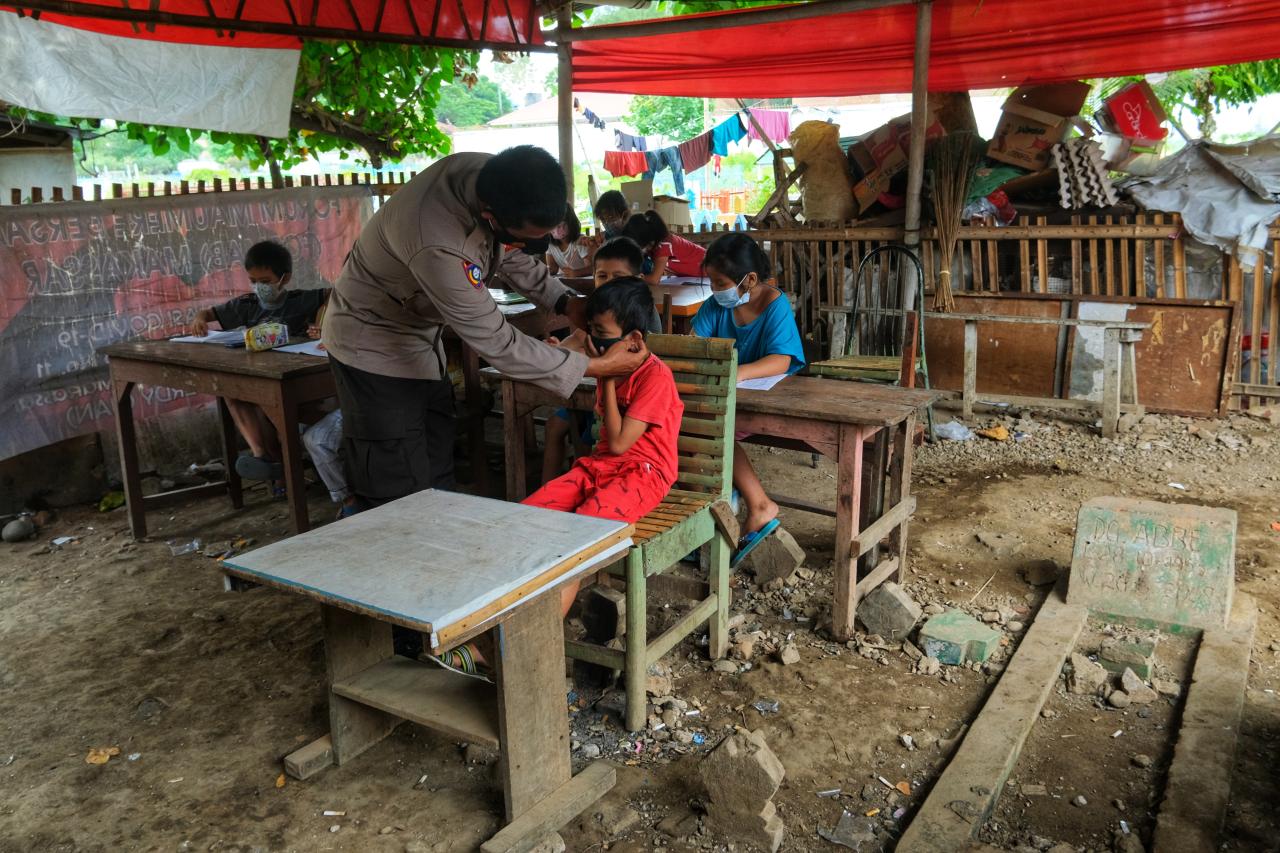 Peduli Pendidikan, Polisi...