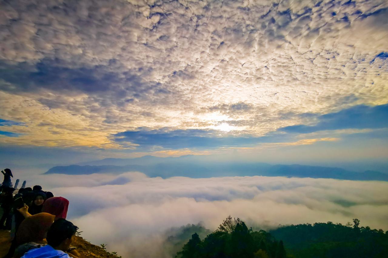 Berwisata ke Negeri...