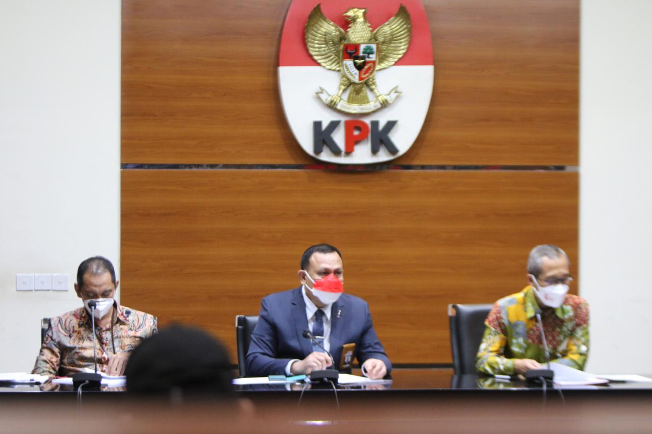 Pengalihan Status Pegawai...