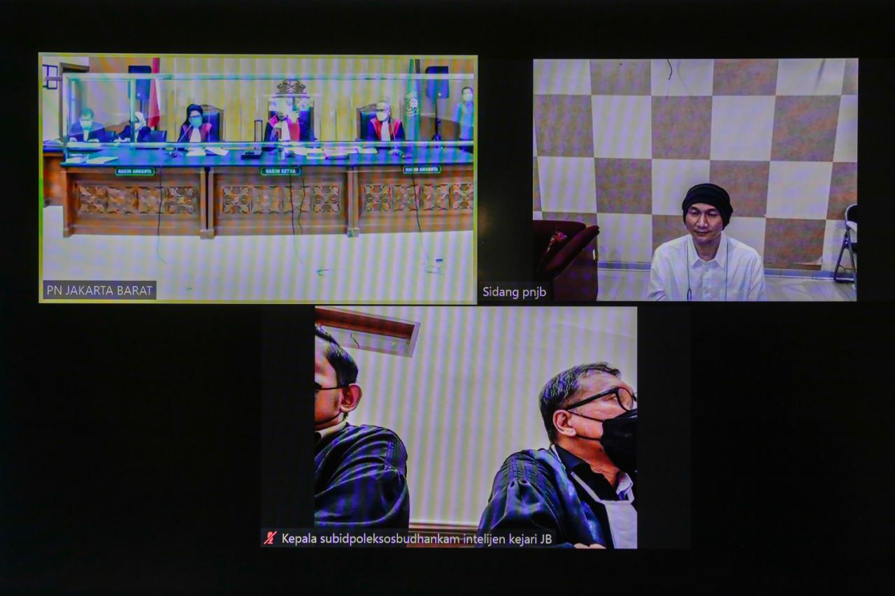 Sidang Perdana Anji...