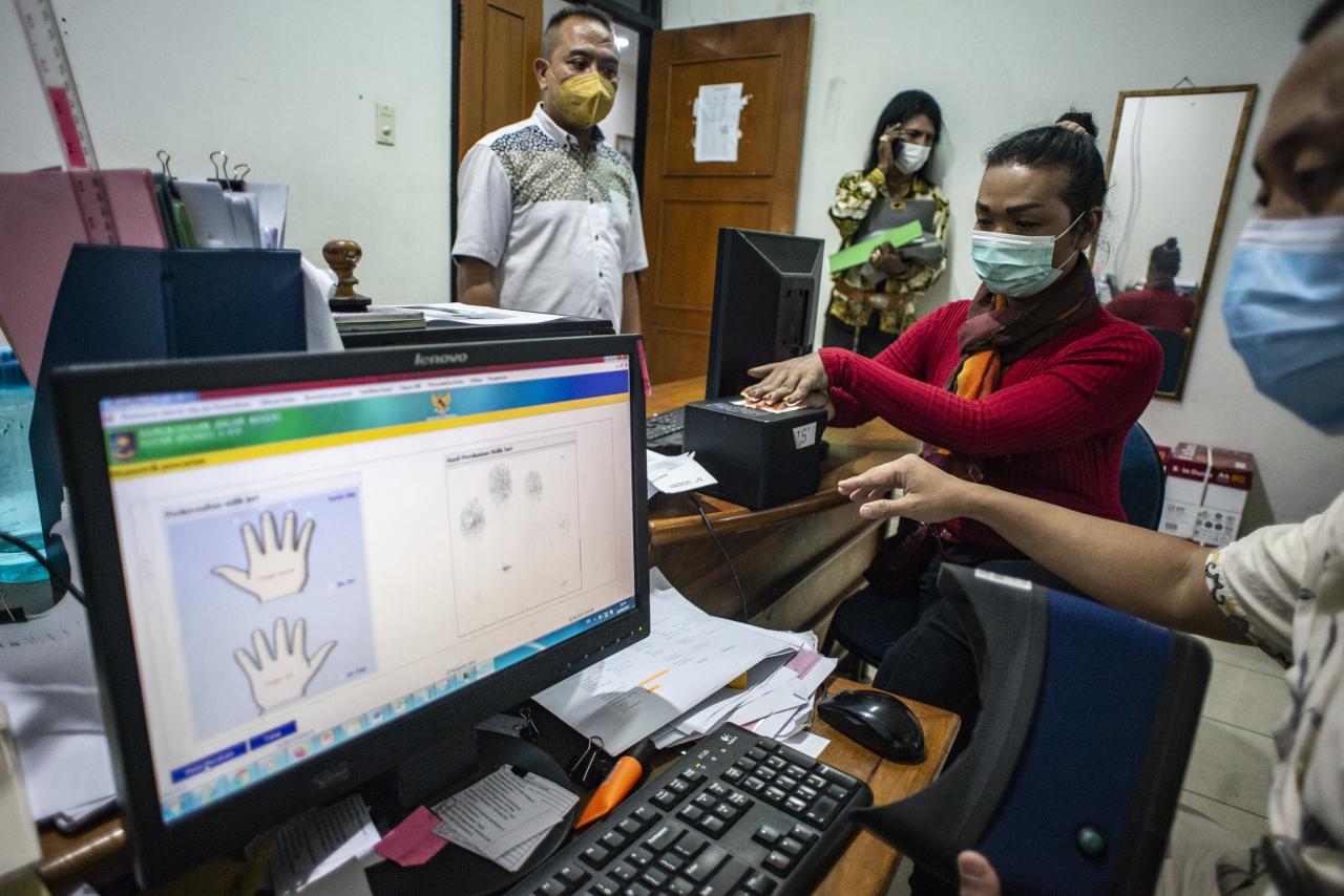 E-KTP Transgender di...