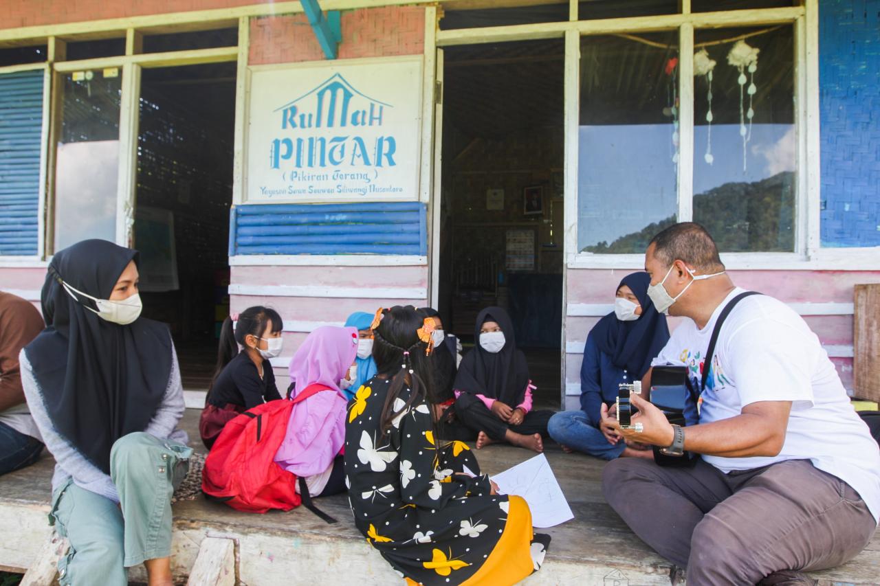 Relawan MNC Peduli Gotong...